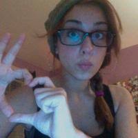 Caroline Torres (@carolinetea)