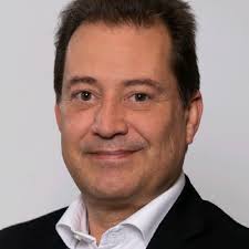 Parce que le réve d'un patron est de hisser son entreprise aux sommets,  cette année je suis fier de porter les couleurs de CEI Habitat SA ✓ sur le  Sierre-Zinal, la course