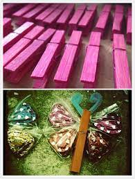 This gift wrapped front door is an excellent way to dress up your entryway for the holidays. Simple Door Gift For The Kids Wedding Doors Gifts Crafty