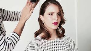 Jacqueline lee jackie kennedy onassis was an american socialite, book editor, writer, and photographer who became first lady of the united. Hair Tutorial Jackie Kennedy Cherubina Oui Novias Youtube