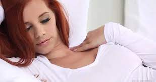 Porno video! Dobro njegovana crvenokosa žena masturbira macu i svršava  vibratorom. Potražite besplatne online na bs.ilonastaller.net