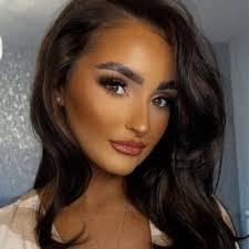 Bethany Spooner's Instagram, Twitter & Facebook