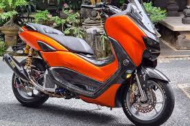 Nmax 2020 cutting sticker gold, modif nmax decal 2020 modif keren sticker nmax, nmax new 2021 full stiker laminasi doft l transparan, modifikasi yamaha nmax dengan cutting stiker keren, cutting. Modifikasi Yamaha Nmax Baru Dari Bali Pilih Konsep Daily Use Tapi Kencang Gridoto Com