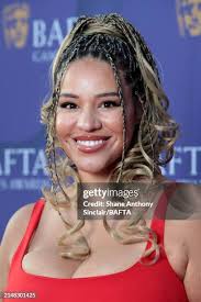 1,836 Elle Queen Stock Photos, High-Res Pictures, and Images