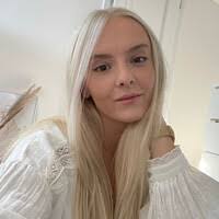 300+ profils pour “Sombat”