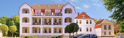 Vom bahnhof bis zu unserem hotel sind es nur 1 kilometer. Hotel Kuhlungsborn Hotel Westfalia Direkt Am Strand