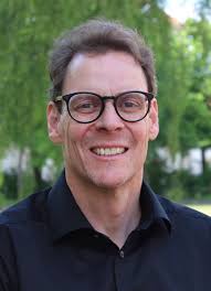 NACHHALTIGKEIT UND INNOVATIONEN VON SPORTSTÄTTEN UND -RÄUMEN