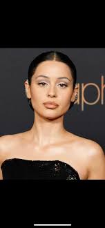 Sydney eller Alexa? Vem är hetaste för dig? : r/VindictaRateCelebs