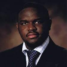 Aaron Mancho's Instagram, Twitter & Facebook