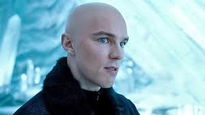 Reshoot it add a better flash actor , add Superman, keep affleck and Give  Keatons Batman a hell of a send off fitting, and post credits introduce  reverse flash and gorilla Grodd