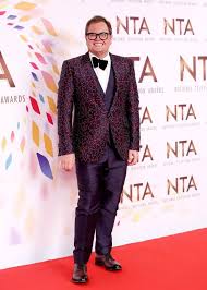 My book allen carr's easy way to stop smoking has sold over 12 million copies and we have a worldwide clinic network. Alan Carr Weight Loss Comedian Causes Shock With Slim Frame After Following Adele S Diet Express Co Uk