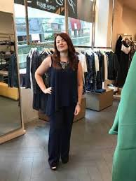 Una notte dell'estate del 1958, quando la famiglia mazzini si trova come ogni anno per le vacanze a forte dei marmi, gli amici di mina la sfidano scherzosamente a salire sul palco della bussola di marina di pietrasanta, dopo che l'orchestra di don marino barreto, cantante cubano molto noto in quegli anni, ha finito di suonare. Moda Curvy 2019 Collezione Persona E Marina Rinaldi Vita Da Curvy