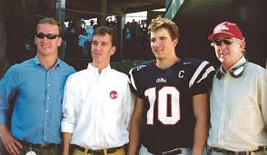 24 de marzo de 1976) es un exjugador profesional de fútbol americano. Peyton Eli Manning