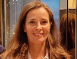 Hver gang de stjeler et skilt, lager jeg et større og bedre