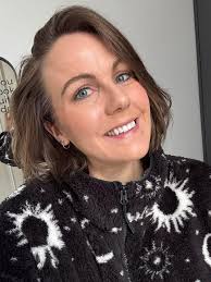 🚨 Booking now open 🚨 Www.bookwhen.com/learnonlinewithzoe ⭐️  💷💳Understanding money 🪙 🏦 ⭐️ I ran these sessions last year and I'm  thinking about running them again . This would be a course of