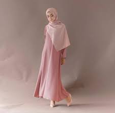 Kebanyakan warna yang digunakan di dunia fashion untuk pembuatan baju adalah jenis warna ini. 25 Inspirasi Padu Padan Warna Pastel Ala Vanilla Hijab Updated 2021 Bukareview