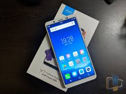 Vivo V7 Review - A Powerful Selfie ...