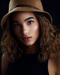 Women Studio Portrait Photography Ideas Girl In A Hat Styling Ideas Studio Portrait Photography Studio Portrait Photography Ideas Portrait Photoshoot
