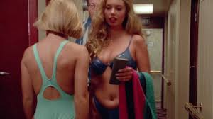 Nicole Eggert, unknown blonde - Baywatch s3e15