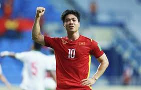 Đội tuyển việt nam có tấm vé đi tiếp với 2 đội bóng đông nam á còn lại là malaysia và uae. Q4hujzuafov9gm