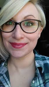 What colors match the picture?