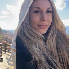 How to introduce a 3 year old male rabbit to an 8 month old female rabbit?