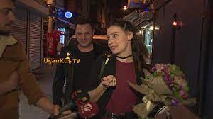 1.72 boyunda 54 kg ağırlığındadır. Mujde Uzman Ve Sevgilisi Youtube