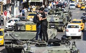 Darbe girişiminin yıldönümünde vatandaşlar en güzel 15 temmuz resimlerini araştırmaya başladı. Aaz3jivq32yttm