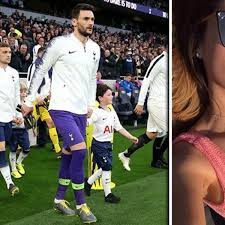 Her man previously played for lyon and is the captain of the french national team. Tottenham Star Hugo Lloris S Wife Shares Bikini Selfie Ahead Of Brighton Match Daily Star
