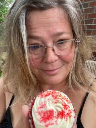 Free red velvet cheesecake egg rolls this weekend