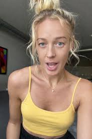 Sophie Cunningha! Hi everyone! НАР HAPPY APPY