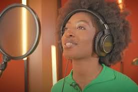 Star Academy: Ebony dévoile son premier hit avant la demi-finale