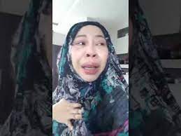 We are learning about how to attract attention when presenting our speech, so my group choose dato vida as our icon. Dato Seri Vida