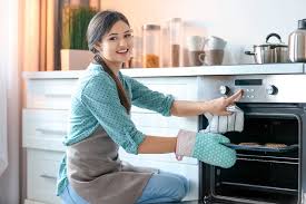 10 most important kitchen tools 10