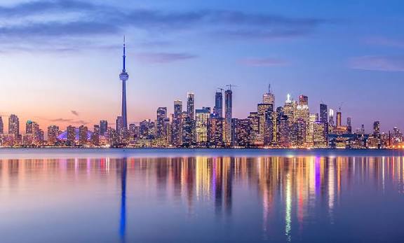 Toronto travel guide 2027 | Free PDF book to print