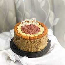 Pada hari ulang tahunnya, mereka mendapat kejutan kue ulang tahun yang antimainstream. Kreasi Kue Ulang Tahun Unik Pengganti Tart Reddoorz Blog