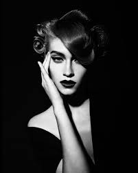 Fashion Pose Fashion Model Editorial Black And White Fashion Poses Fashion Photography Poses Portrait