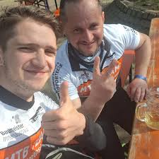 Gestern den ersten 10km Lauf dieses Jahr. Nach einem eher schwierigen Start  da ich sehr weit Hinten starten musste ging es gut nach vorne. Nach dem ich  ein wenig Slalom um die