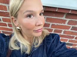 Looking for a room to rent in Malmo the rent should not be more than 4500  sekk and close to the Malmo Central Station. PM me if you have anything and  dont