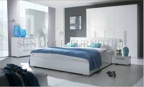 Di buat dengan bahan kayu mahoni dan di kerjakan oleh pengrajin furniture jepara yang sudah profesional di bidangnya. China Bilik Tidur Putih Bersaiz Set Di Tempat Tidur Perabot Berkilau Tinggi Set Perabot Bilik Tidur Borong Di Topchinasupplier Com