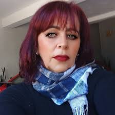 Dicas de Bordado em Vagonite com Dona Aurora As artesãs do canal Arte aos 4  ventos monstram a técnica ;) Encontre Linhas para bordar à mão no site:  https://goo.gl/wQ16Cy Tecidos: https://goo.gl/VxhQoC Agulhas: