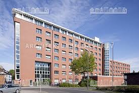Möchte man als arbeitsloser oder empfänger von hartz4 eine wohnung mieten, so stellt sich hierbei ebenso die frage wie eine mietkaution hinterlegt werden kann. Arbeitsamt Recklinghausen Architektur Bildarchiv