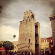 La città di oristano venne poi trasformata in marchesato dagli aragonesi, titolo che appartiene ancora oggi al re di spagna, nel 1420 per passare poi in mano ai savoia insieme al resto della sardegna, nel 1720. Monumenti Aperti 2012 Sardegna
