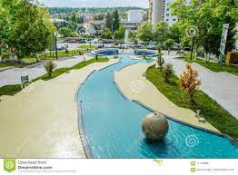 Femeie, 27, necasatorit(a) zalau, salaj romania: Central Park Von Zalau Salaj Grafschaft Siebenburgen Rumanien Redaktionelles Foto Bild Von Berge Fahne 111199681