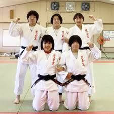 オリンピック 柔道 新井千鶴が金メダル 女子70キロ級 2021年7月28日 19時51分 柔道 東京オリンピック柔道女子70キロ級で、新井千鶴選手が金メダルを獲得しました。 Dd6pl1f4xxp2om