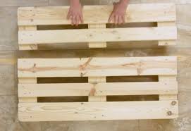 In this step by step guide we show you how. Build Your Own Cozy Diy Sofa With Just 4 Wooden Pallets