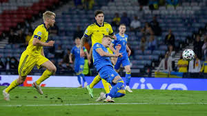 © erik simander/tt sverige tränar på hampden park. Y5nmb7hmwgr8um