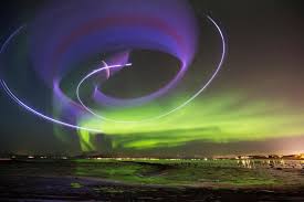See This Paraglider Flying In The Northern Lights Northern Lights Aurora Boreal Aurora Borealis