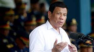 Duterte tried to demonstrate his heterosexual bona fides by inviting several women onstage to kiss him. Fur Drogendelikte Duterte Fordert Todesstrafe Zdfheute