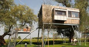 Seit sechs jahren bewohnt das ehepaar ein kleines häuschen mit großem garten. Elbinsel Krautsand Drochtersen Deutschland Good Travel In 2020 Ferienwohnung Style At Home Erdhaus